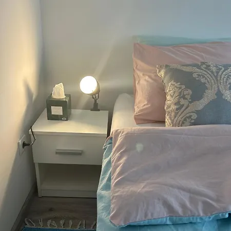 46 - Little Heaven *